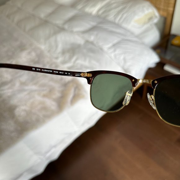 RAYBAN CLUBMASTER CLASSIC - POLISHED TORTOISE ON GOLD - NEW - Picture 3 of 7